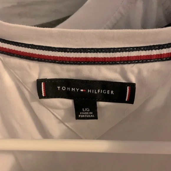 TOMMY HILFIGER T SHIRT LOGO TEE - Picture 2 of 3